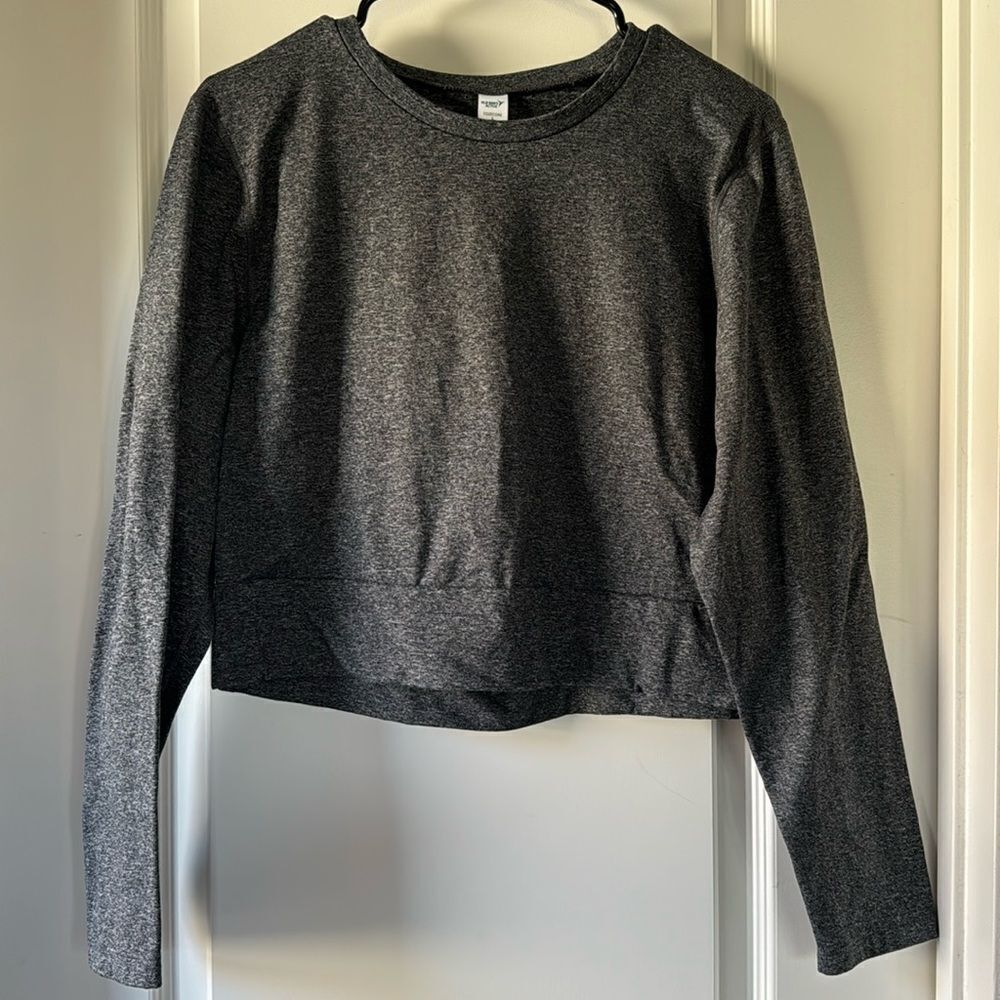 Cropped cozecore long sleeve  / B22
